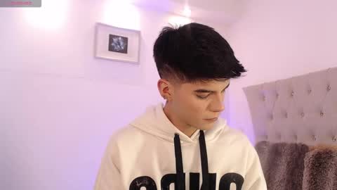 Dulcey online show from November 10, 2025, 4:00 am