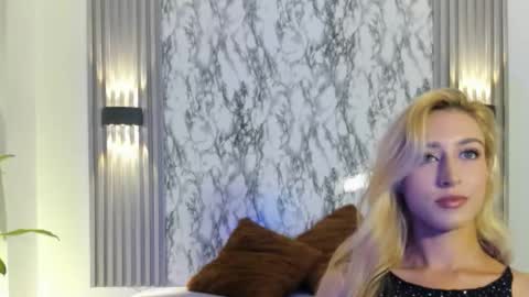 Snapshot of dulcinea_2 chatting on October 8, 2025, 9:01 pm dulcinea 2 online show from October 8, 2025, 9:01 pm