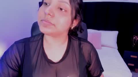 Snapshot of dullce77 chatting on July 17, 2026, 6:57 pm Dulce online show from July 17, 2026, 6:57 pm