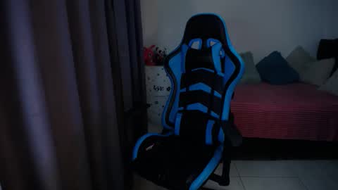 Nicole   online show from January 10, 2025, 7:46 am