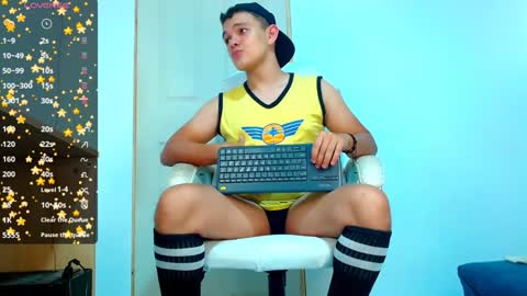 Snapshot of dunkan_kravitz chatting on December 27, 2024, 9:11 pm Dunkan Kravitz online show from December 27, 2024, 9:11 pm