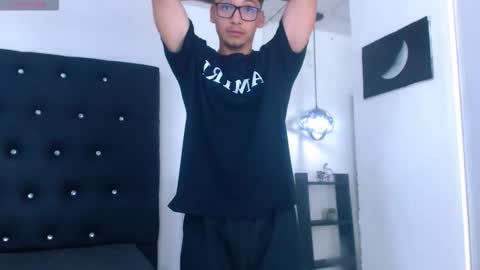 Snapshot of dunkan_snow chatting on December 17, 2025, 6:47 pm Dunkan online show from December 17, 2025, 6:47 pm