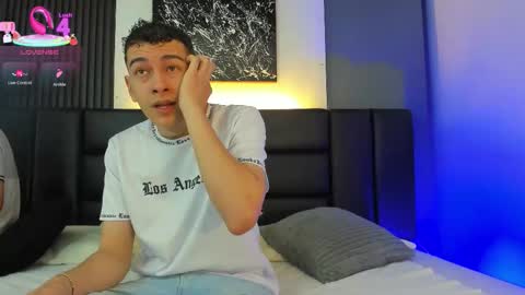 Thomas and Noah online show from November 23, 2025, 1:00 pm