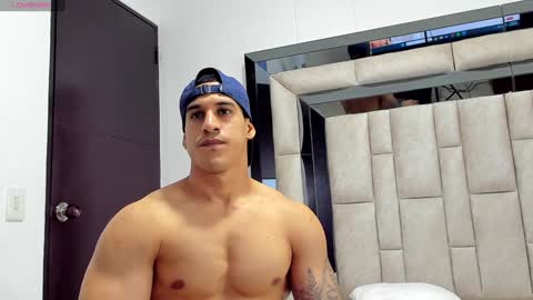 Snapshot of duran_dhikol1 chatting on December 22, 2024, 12:39 am duran_dhikol1 online show from December 22, 2024, 12:39 am