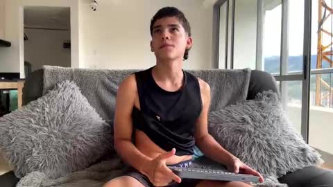 Dustin online show from October 10, 2025, 6:29 pm