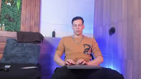 Dustin Sonne online show from April 24, 2026, 3:53 am