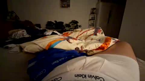 Snapshot of dustinderek chatting on April 8, 2026, 12:54 am dustinderek online show from April 8, 2026, 12:54 am