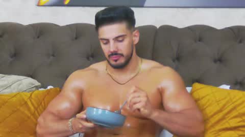 Dustin online show from April 23, 2026, 8:24 am