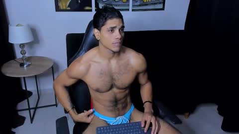 DUSTYN MICHELLE online show from March 5, 2026, 1:34 am