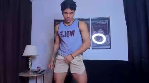 DUSTYN MICHELLE online show from March 12, 2026, 1:23 am