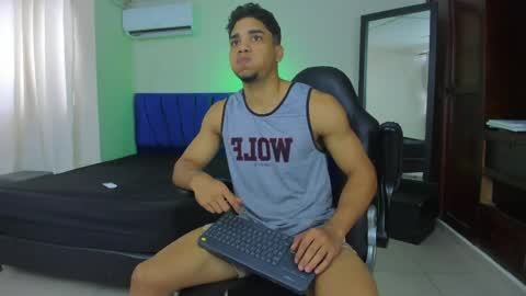 DUSTYN MICHELLE online show from March 20, 2026, 3:50 pm