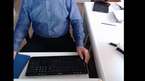 Snapshot of dutchpornking2 chatting on November 24, 2025, 8:03 am dutchpornking2 online show from November 24, 2025, 8:03 am