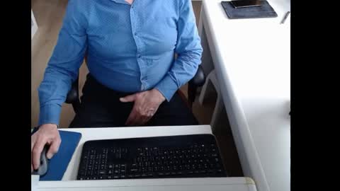 Snapshot of dutchpornking2 chatting on May 3, 2026, 6:19 am dutchpornking2 online show from May 3, 2026, 6:19 am