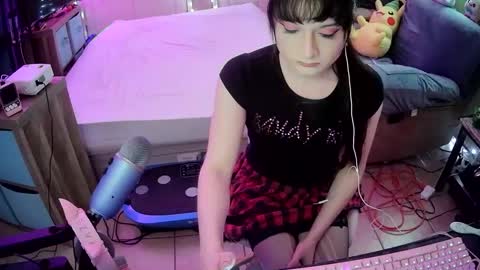 DvaDaisy online show from January 19, 2025, 9:45 pm