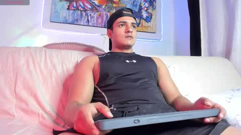 dwayne_esteven10 online show from February 6, 2026, 9:29 pm