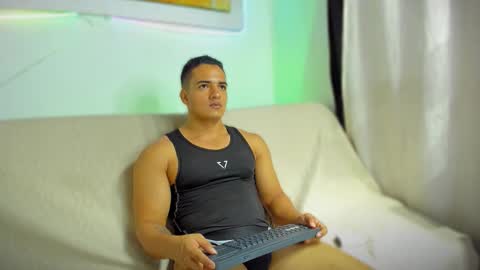 dwayne_esteven10 online show from March 5, 2026, 9:11 pm