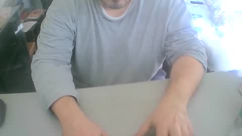 Snapshot of dwizziz chatting on October 19, 2025, 1:12 pm Ivan online show from October 19, 2025, 1:12 pm