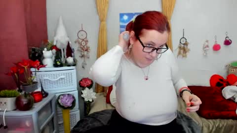 Snapshot of dyannelovee chatting on January 26, 2025, 9:40 pm Dyanne online show from January 26, 2025, 9:40 pm