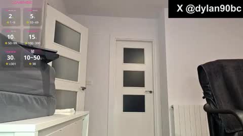 Snapshot of dylan_90 chatting on September 16, 2025, 6:09 pm dylan online show from September 16, 2025, 6:09 pm