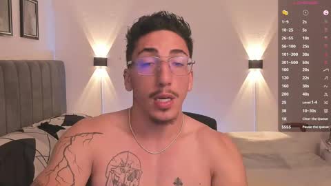 Snapshot of dylan_spencer chatting on December 28, 2024, 8:04 pm Bryan model independient online show from December 28, 2024, 8:04 pm