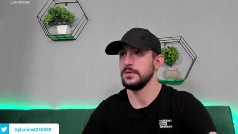 Snapshot of dylan_starxx chatting on November 5, 2025, 11:05 pm Dylan online show from November 5, 2025, 11:05 pm