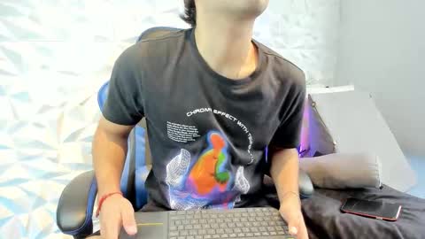 Snapshot of dylan_walton chatting on October 2, 2025, 1:29 pm Dylan online show from October 2, 2025, 1:29 pm