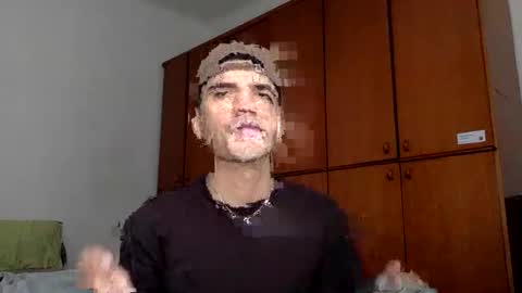 Snapshot of dylancruger chatting on June 5, 2026, 12:22 pm D Y L A N online show from June 5, 2026, 12:22 pm