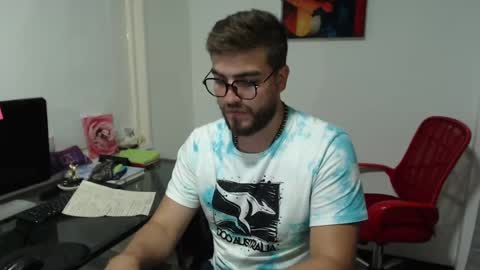 Snapshot of dylanhot10 chatting on January 24, 2025, 12:09 am dylanhot10 online show from January 24, 2025, 12:09 am