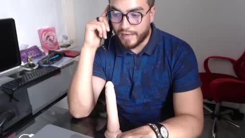 Snapshot of dylanhot10 chatting on January 28, 2025, 9:19 pm dylanhot10 online show from January 28, 2025, 9:19 pm