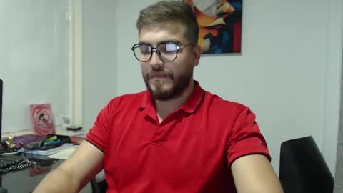 Snapshot of dylanhot10 chatting on February 14, 2025, 11:53 pm dylanhot10 online show from February 14, 2025, 11:53 pm