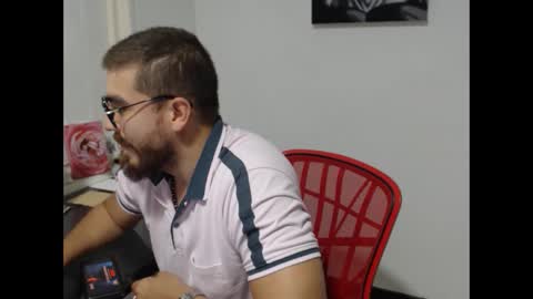 Snapshot of dylanhot10 chatting on October 2, 2025, 11:34 pm dylanhot10 online show from October 2, 2025, 11:34 pm