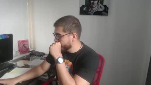 Snapshot of dylanhot10 chatting on December 3, 2025, 9:57 pm dylanhot10 online show from December 3, 2025, 9:57 pm