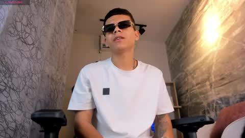 Snapshot of dylanroyce_ chatting on May 18, 2026, 12:33 pm dylanroyce_ online show from May 18, 2026, 12:33 pm