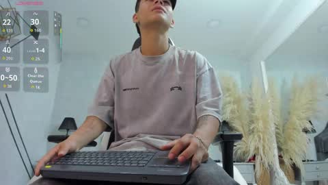 Snapshot of dylanroyce_ chatting on May 21, 2026, 1:18 pm dylanroyce_ online show from May 21, 2026, 1:18 pm