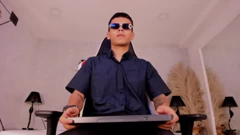 Snapshot of dylanroyce_ chatting on June 8, 2026, 1:22 pm dylanroyce_ online show from June 8, 2026, 1:22 pm