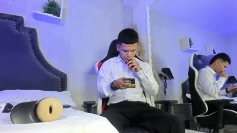 Snapshot of dylanroyce_ chatting on June 14, 2026, 12:51 pm dylanroyce_ online show from June 14, 2026, 12:51 pm