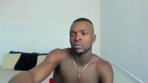 Snapshot of dylantaylor_1 chatting on February 4, 2025, 4:05 am Dylan Taylor online show from February 4, 2025, 4:05 am