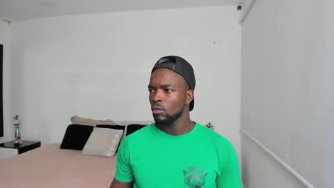 Snapshot of dylantaylor_1 chatting on February 28, 2025, 3:48 am Dylan Taylor online show from February 28, 2025, 3:48 am