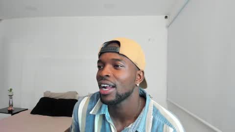 Snapshot of dylantaylor_1 chatting on March 4, 2025, 3:33 am Dylan Taylor online show from March 4, 2025, 3:33 am