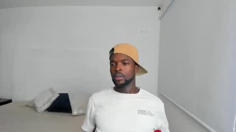 Snapshot of dylantaylor_1 chatting on March 8, 2025, 1:50 am Dylan Taylor online show from March 8, 2025, 1:50 am