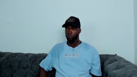 Snapshot of dylantaylor_1 chatting on September 18, 2025, 4:25 am Dylan Taylor online show from September 18, 2025, 4:25 am