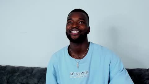 Snapshot of dylantaylor_1 chatting on October 12, 2025, 2:43 am Dylan Taylor online show from October 12, 2025, 2:43 am