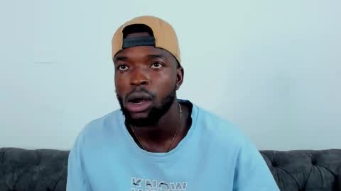 Snapshot of dylantaylor_1 chatting on October 14, 2025, 2:12 am Dylan Taylor online show from October 14, 2025, 2:12 am