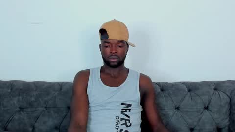 Snapshot of dylantaylor_1 chatting on October 28, 2025, 4:27 am Dylan Taylor online show from October 28, 2025, 4:27 am