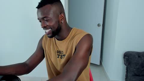 Snapshot of dylantaylor_1 chatting on October 29, 2025, 4:04 am Dylan Taylor online show from October 29, 2025, 4:04 am