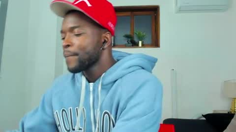 Snapshot of dylantaylor_1 chatting on June 24, 2026, 12:04 pm Dylan Taylor online show from June 24, 2026, 12:04 pm