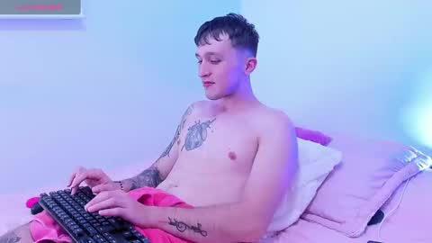 Snapshot of dylanwhite23 chatting on February 18, 2025, 4:37 am ---DYLAN--- online show from February 18, 2025, 4:37 am