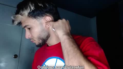 Snapshot of dylanxfun chatting on March 20, 2026, 11:37 am dylanxfun online show from March 20, 2026, 11:37 am