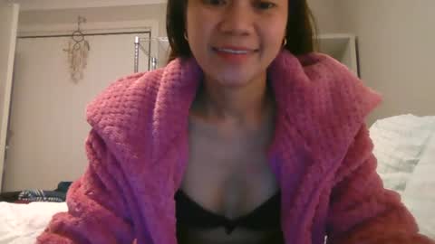 dylene1986 online show from June 22, 2026, 10:45 am