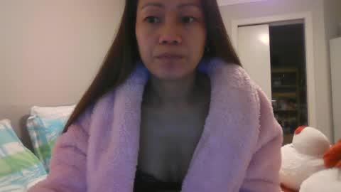 dylene1986 online show from July 30, 2026, 8:57 am
